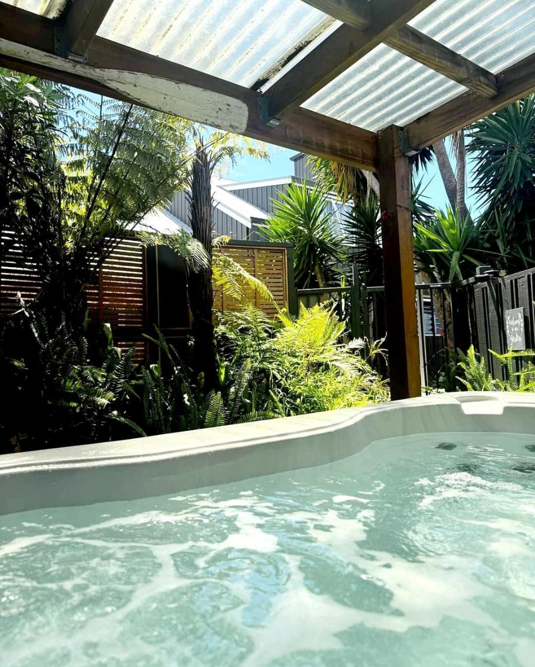 Southpacific Motel Whangamata Kültér fotó