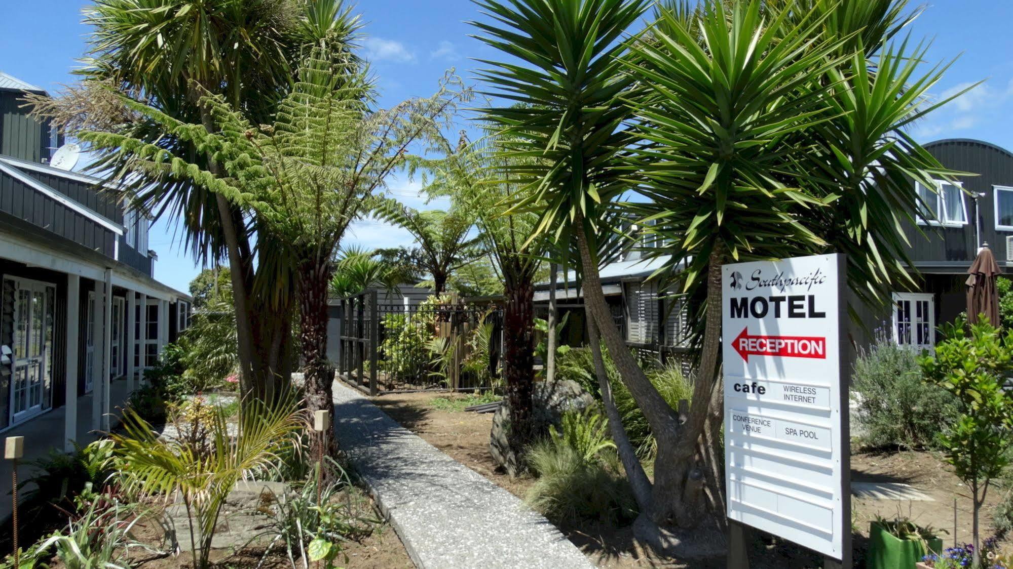 Southpacific Motel Whangamata Kültér fotó