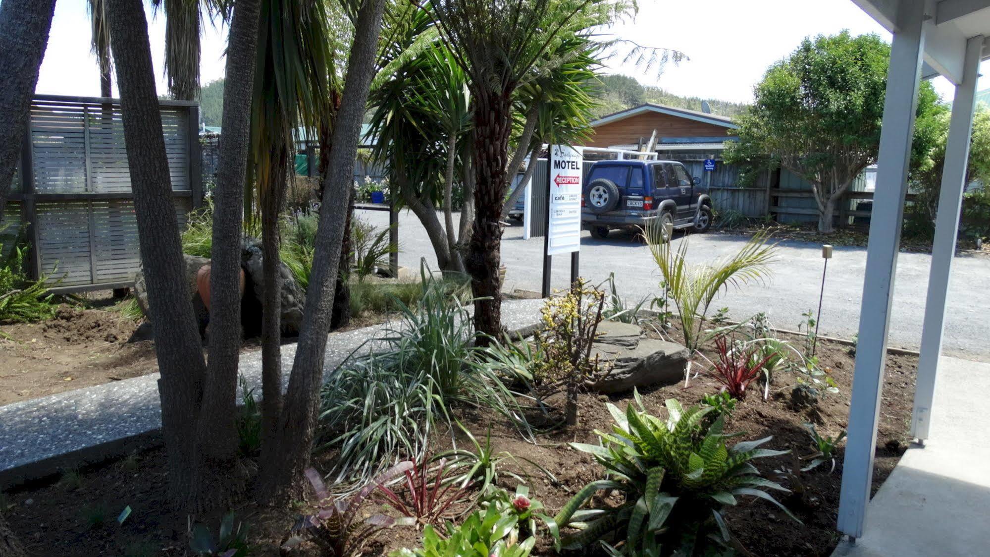 Southpacific Motel Whangamata Kültér fotó